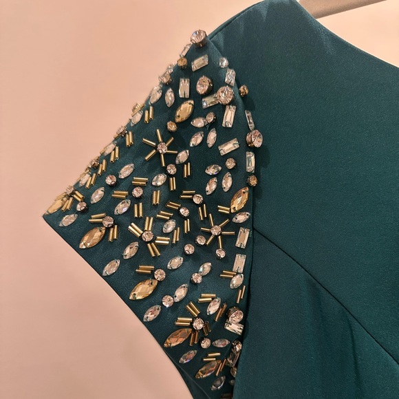 Mac Duggal Green Maxi Dress Elegant Flowing Silhouette - Picture 7 of 10